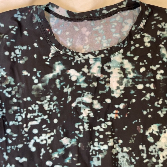 Lululemon athletic top - Picture 3 of 3